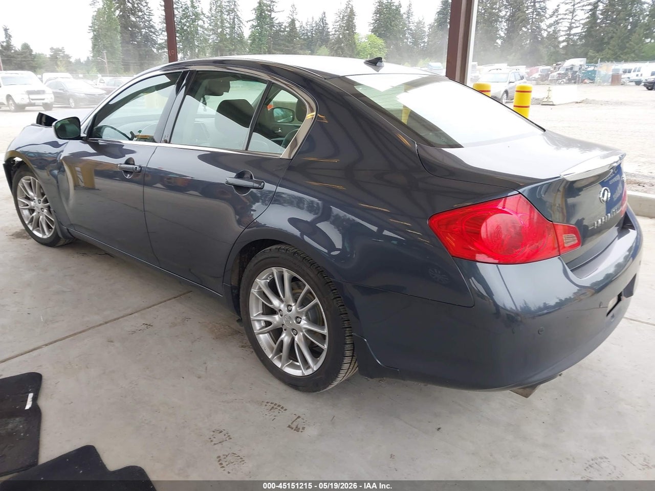 2011 INFINITI G37 JOURNEY · 3/11