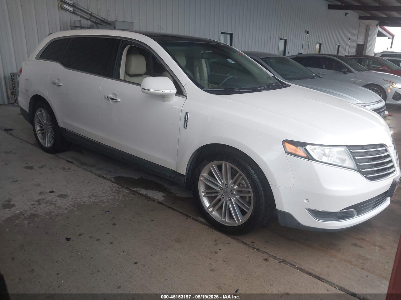 2LMHJ5ATXKB****** · 2019 LINCOLN MKT RESERVE