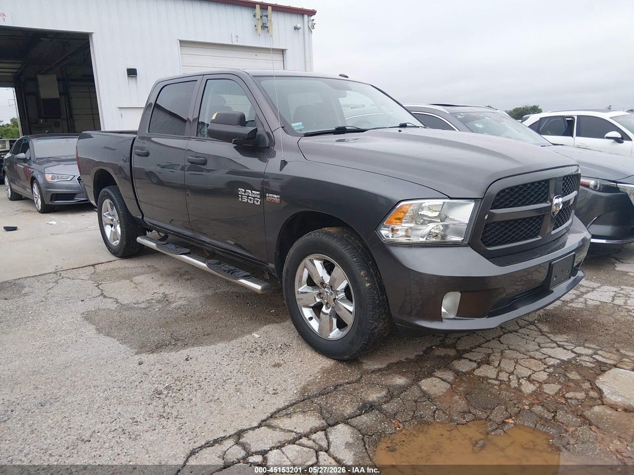 3C6RR7KTXJG****** · 2018 RAM 1500 EXPRESS  4X4 5'7 BOX