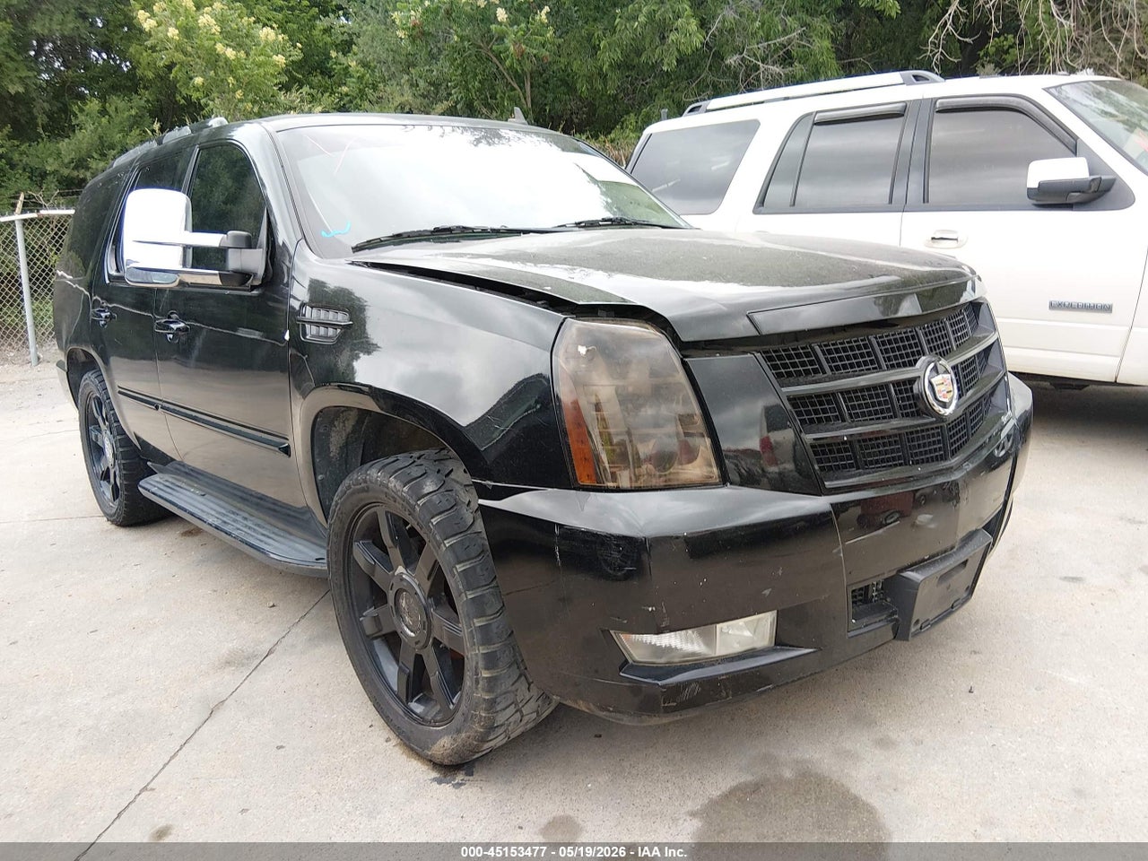 1GYUKBEF3AR****** · 2010 CADILLAC ESCALADE LUXURY