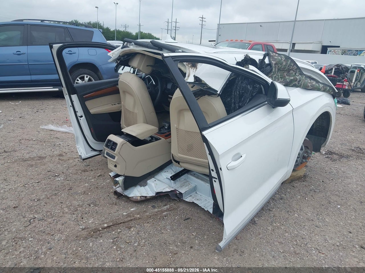 2021 AUDI Q5 PREMIUM 45 TFSI QUATTRO S TRONIC · 4/10