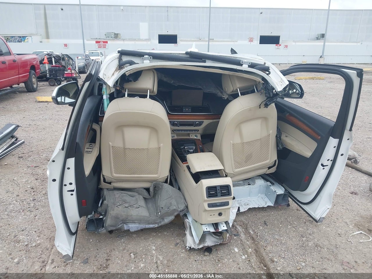 2021 AUDI Q5 PREMIUM 45 TFSI QUATTRO S TRONIC · 6/10