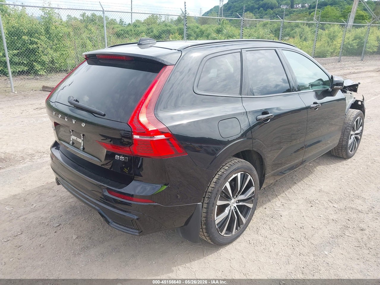 2023 VOLVO XC60 B5 PLUS DARK THEME · 4/11