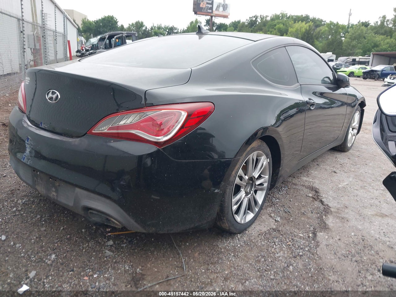 2013 HYUNDAI GENESIS 2.0T PREMIUM · 4/11