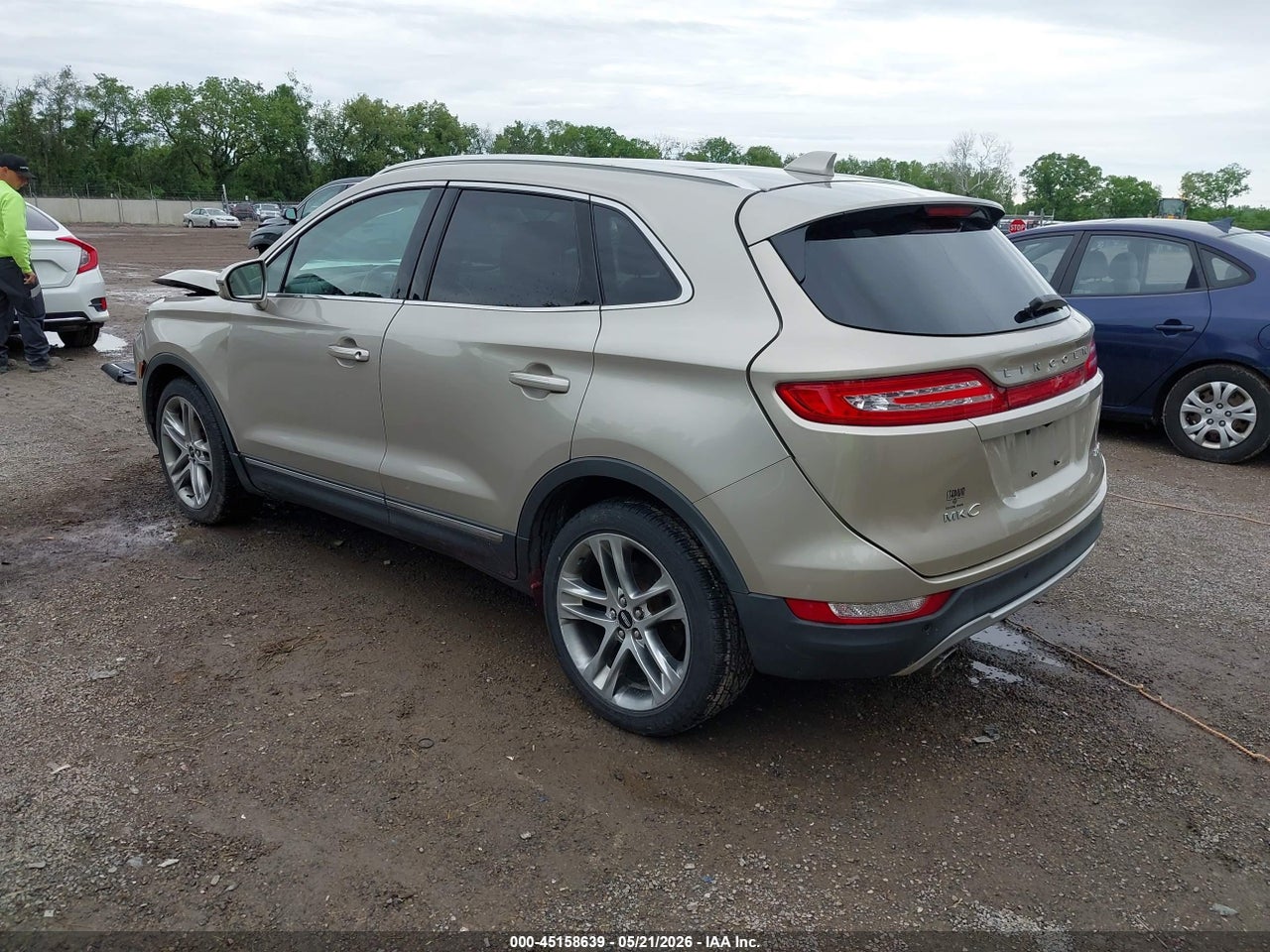 2015 LINCOLN MKC · 3/11