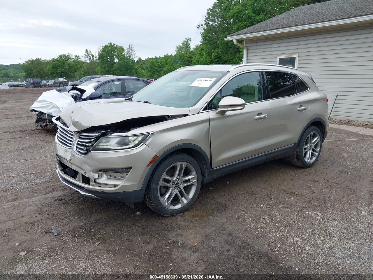 2015 LINCOLN MKC · 2/11