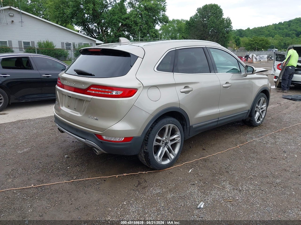 2015 LINCOLN MKC · 4/11