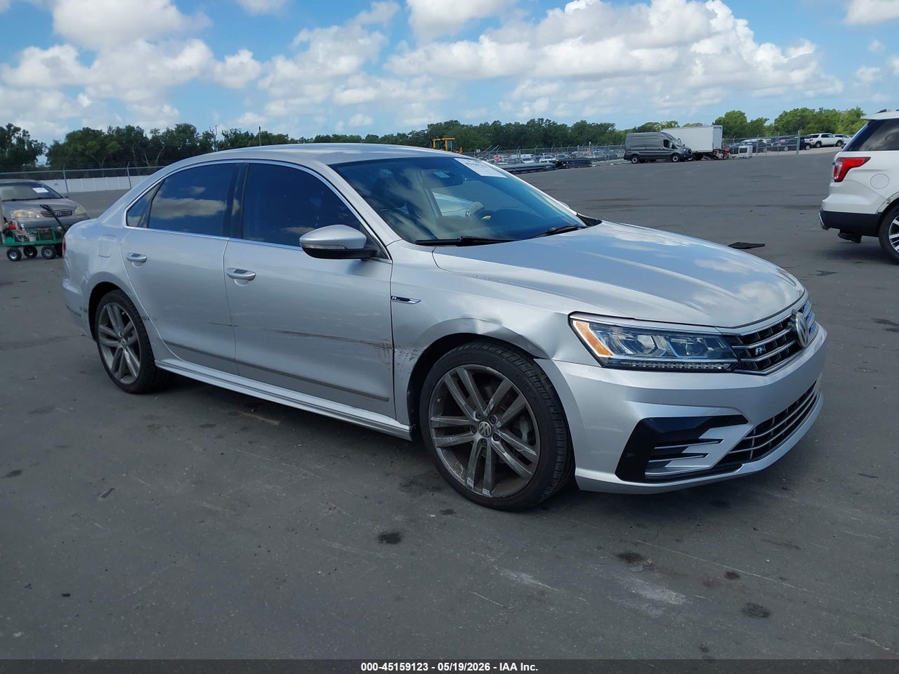 1VWDT7A36HC****** · 2017 VOLKSWAGEN PASSAT 1.8T R-LINE