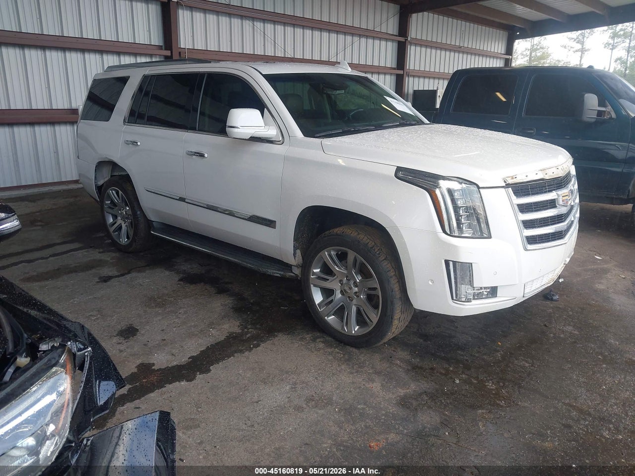 1GYS3BKJ7HR****** · 2017 CADILLAC ESCALADE LUXURY