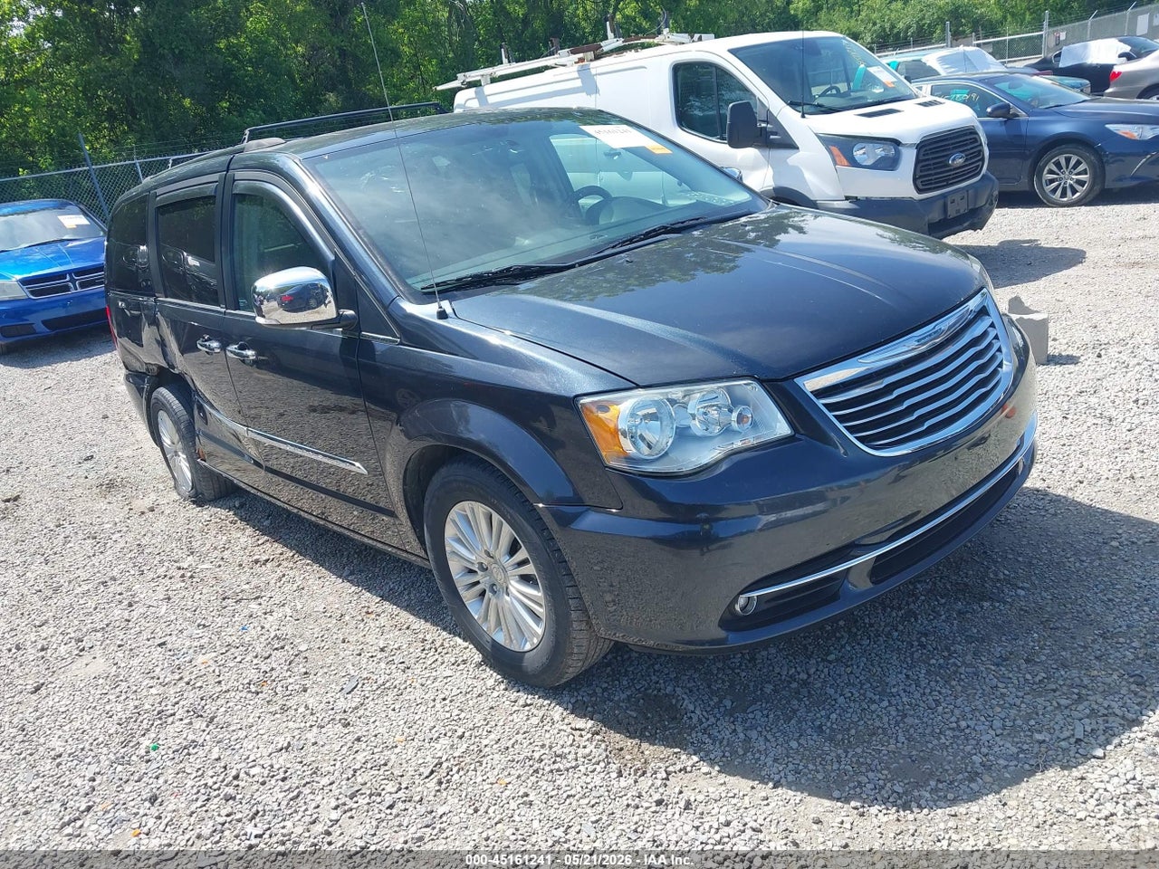 2C4RC1GG2DR****** · 2013 CHRYSLER TOWN &amp; COUNTRY LIMITED