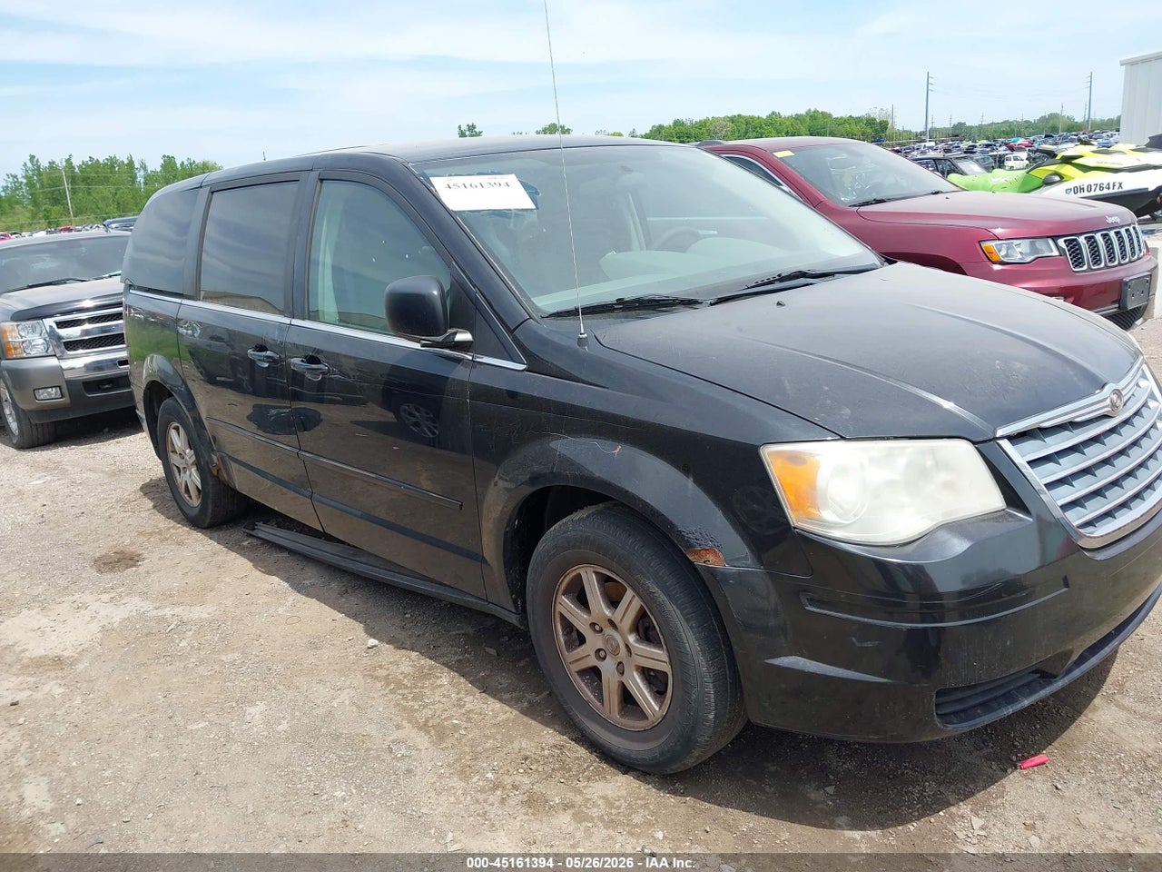 2A4RR2D12AR****** · 2010 CHRYSLER TOWN &amp; COUNTRY NEW LX