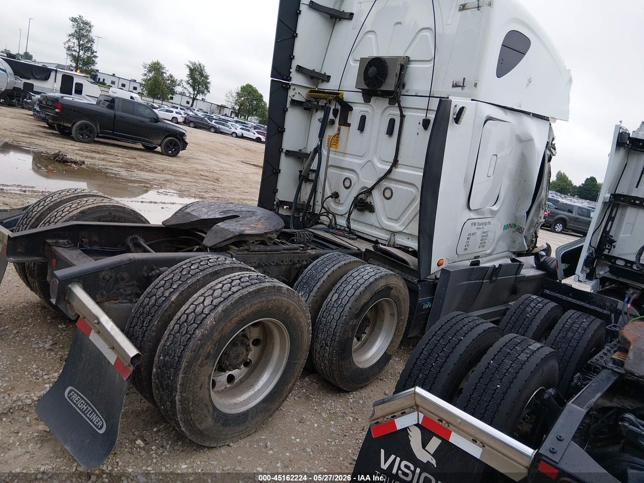 2019 FREIGHTLINER NEW CASCADIA 126 · 4/4