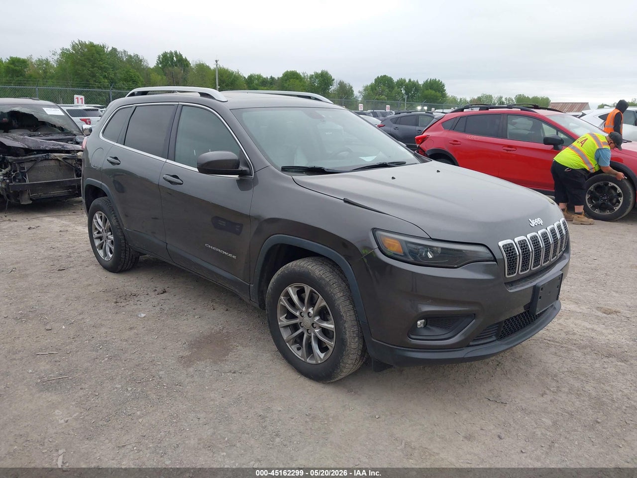 1C4PJMLB0KD****** · 2019 JEEP CHEROKEE LATITUDE PLUS 4X4
