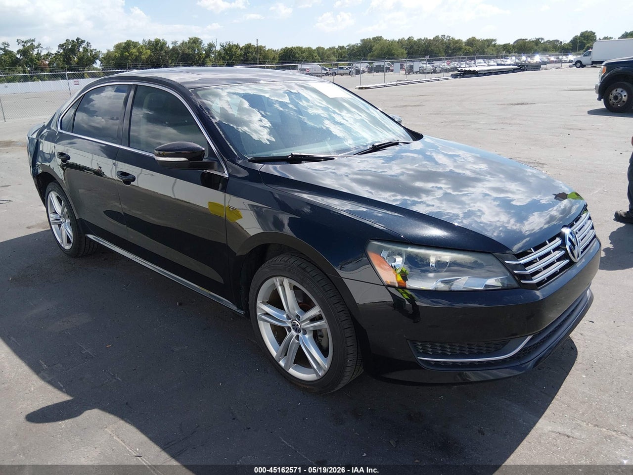 1VWBV7A31FC****** · 2015 VOLKSWAGEN PASSAT 2.0L TDI SE