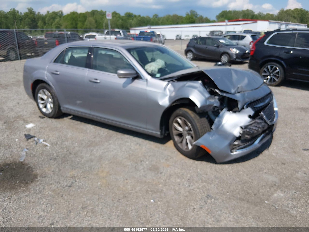 2C3CCAAG4FH****** · 2015 CHRYSLER 300 LIMITED