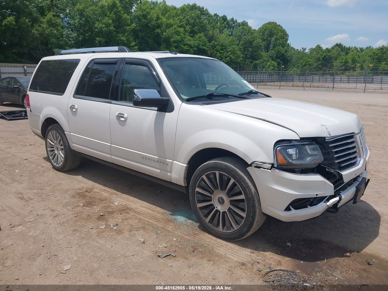 5LMJJ3JT7FE****** · 2015 LINCOLN NAVIGATOR L