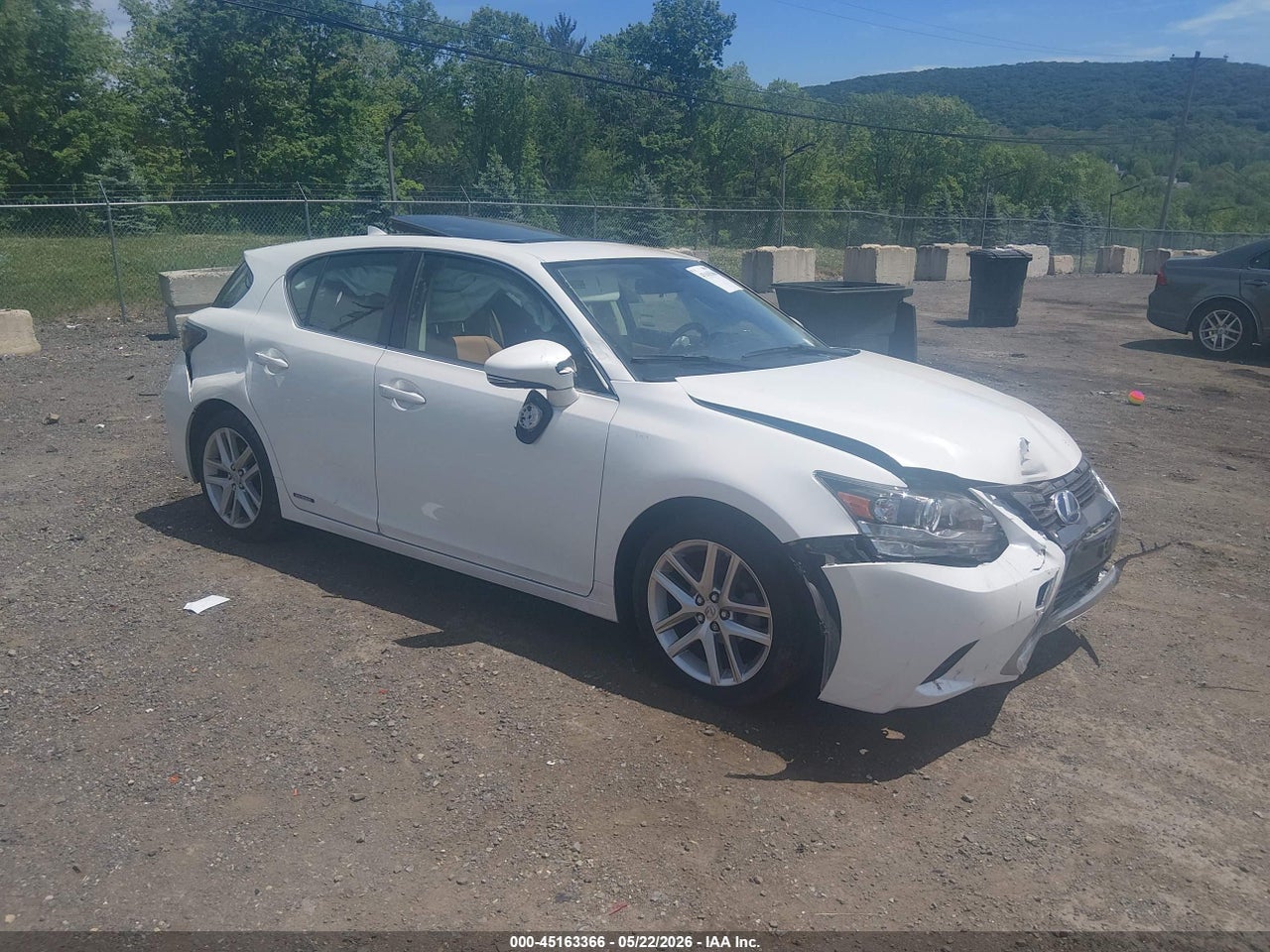 JTHKD5BH8F2****** · 2015 LEXUS CT 200H