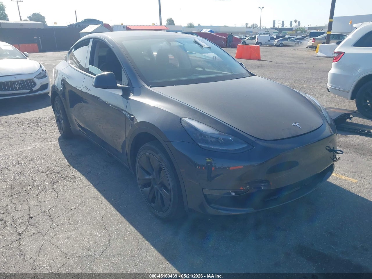 7SAYGDED0RF****** · 2024 TESLA MODEL Y LONG RANGE SINGLE MOTOR REAR-WHEEL DRIVE/RWD
