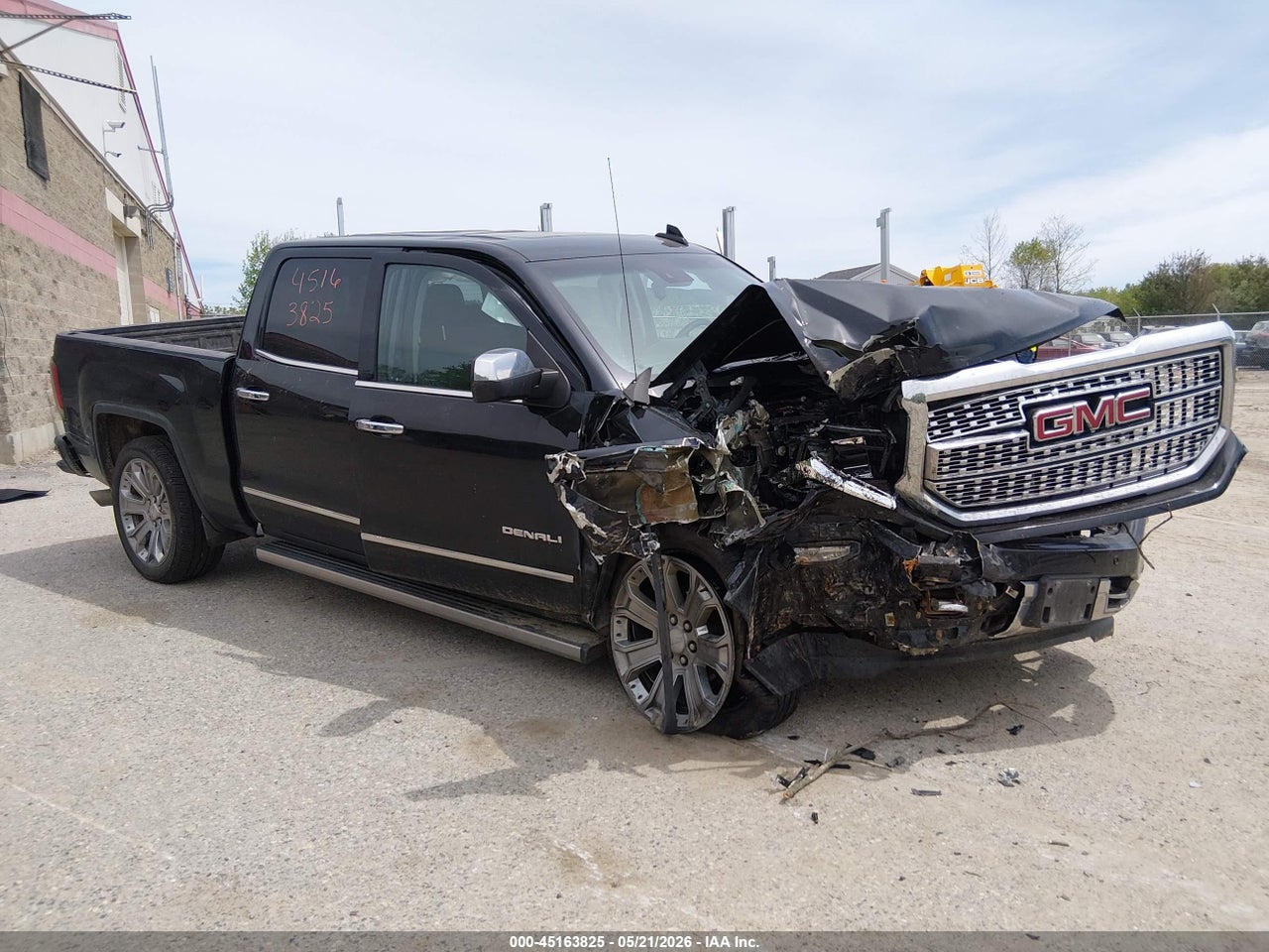 3GTU2PEJ2JG****** · 2018 GMC SIERRA 1500 DENALI