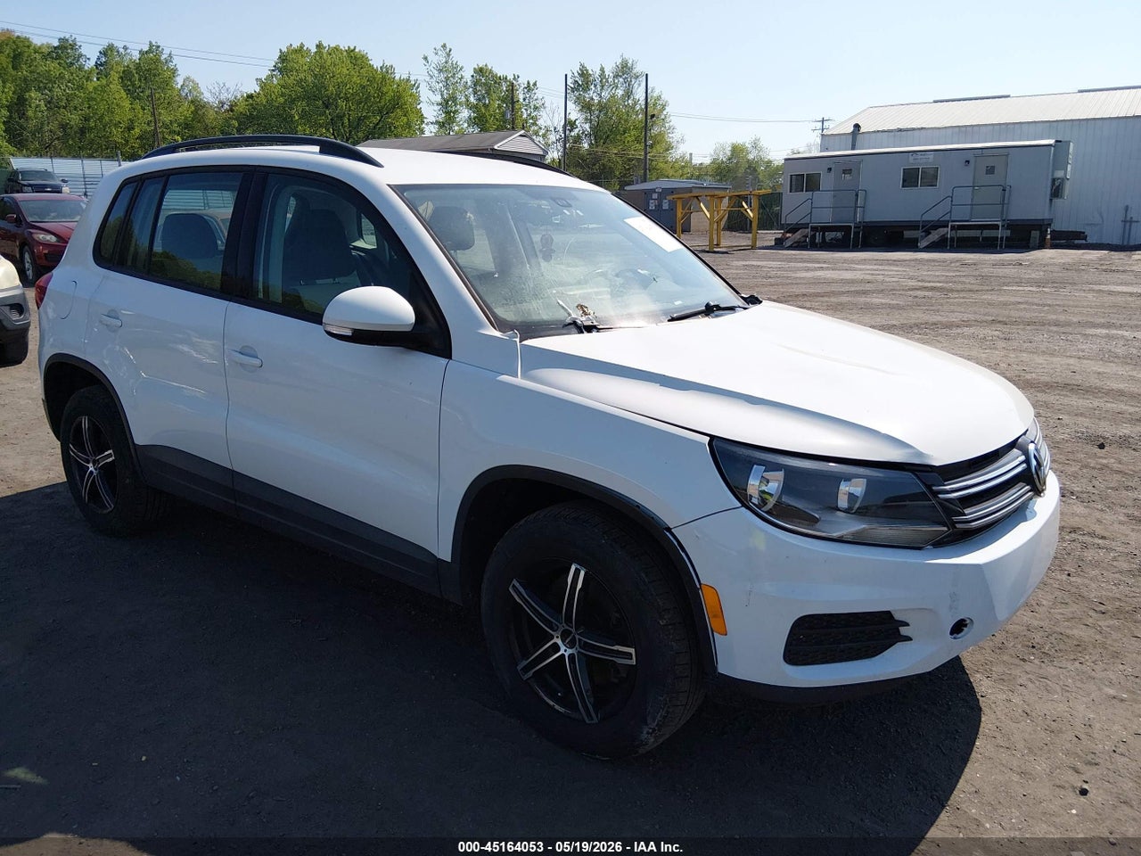WVGBV7AX4GW****** · 2016 VOLKSWAGEN TIGUAN S