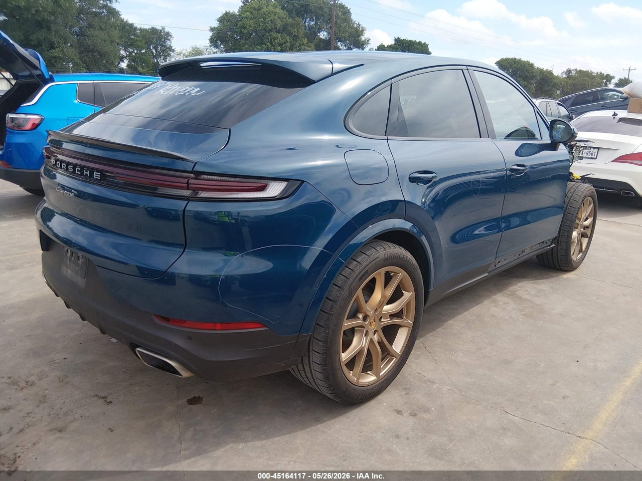 WP1BA2AY9RD****** · 2024 PORSCHE CAYENNE COUPE   · 4/11