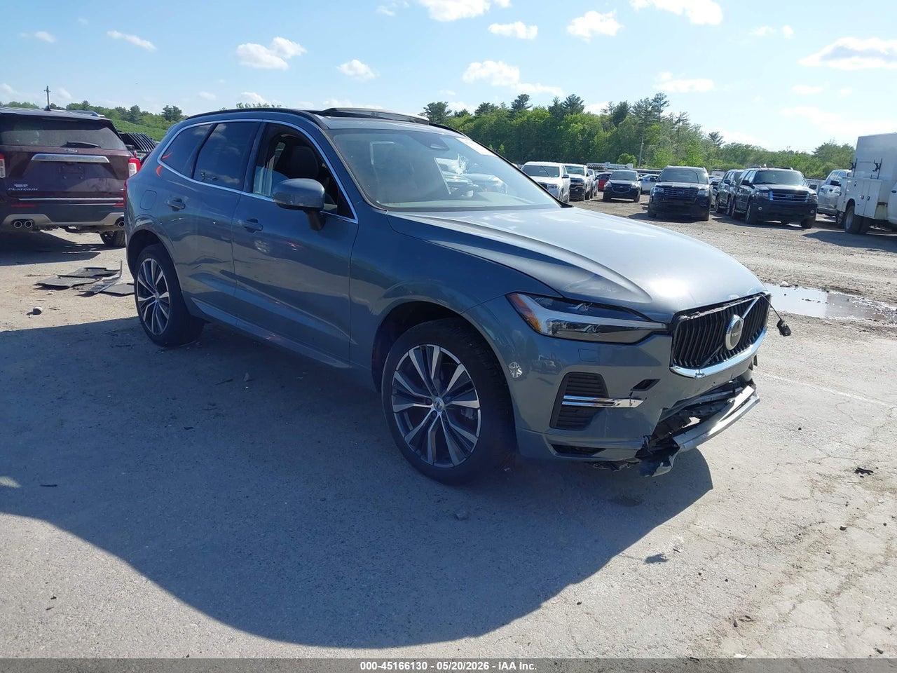 2022 VOLVO XC60 B5 MOMENTUM