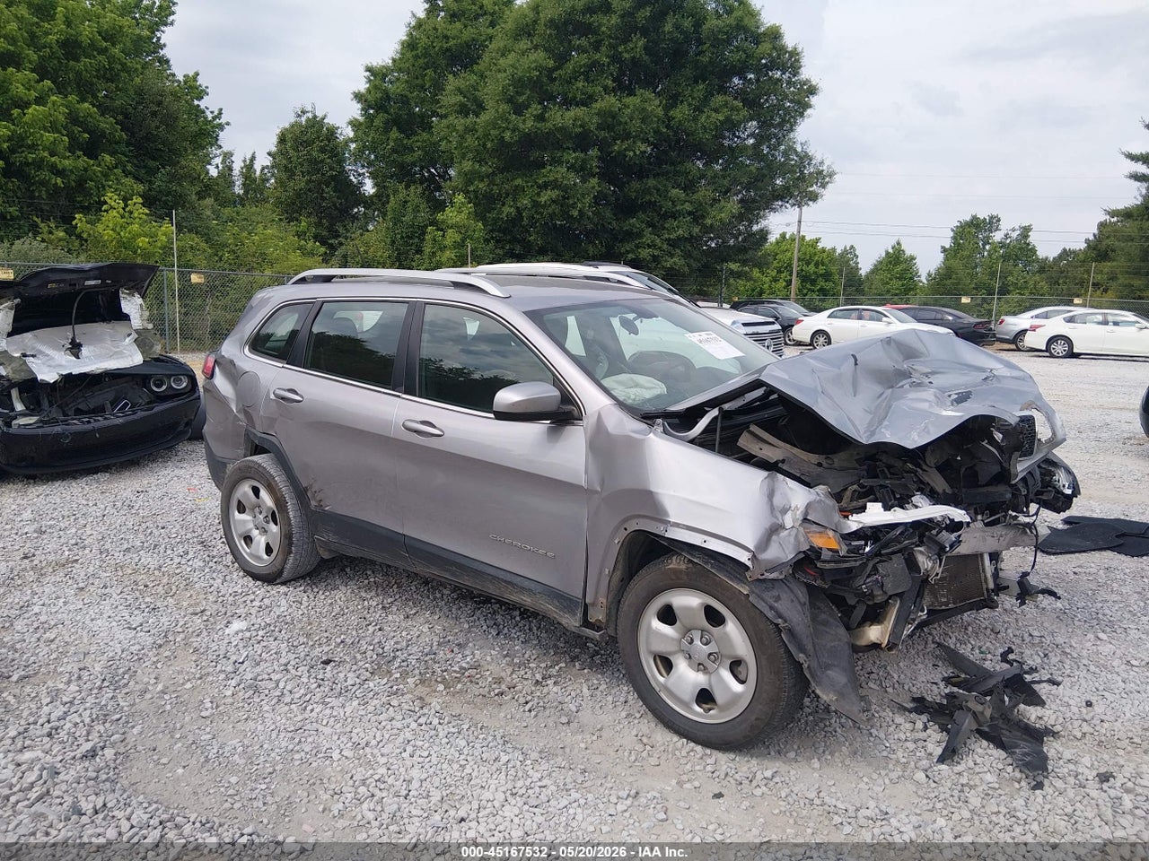 1C4PJLCB7KD****** · 2019 JEEP CHEROKEE LATITUDE FWD