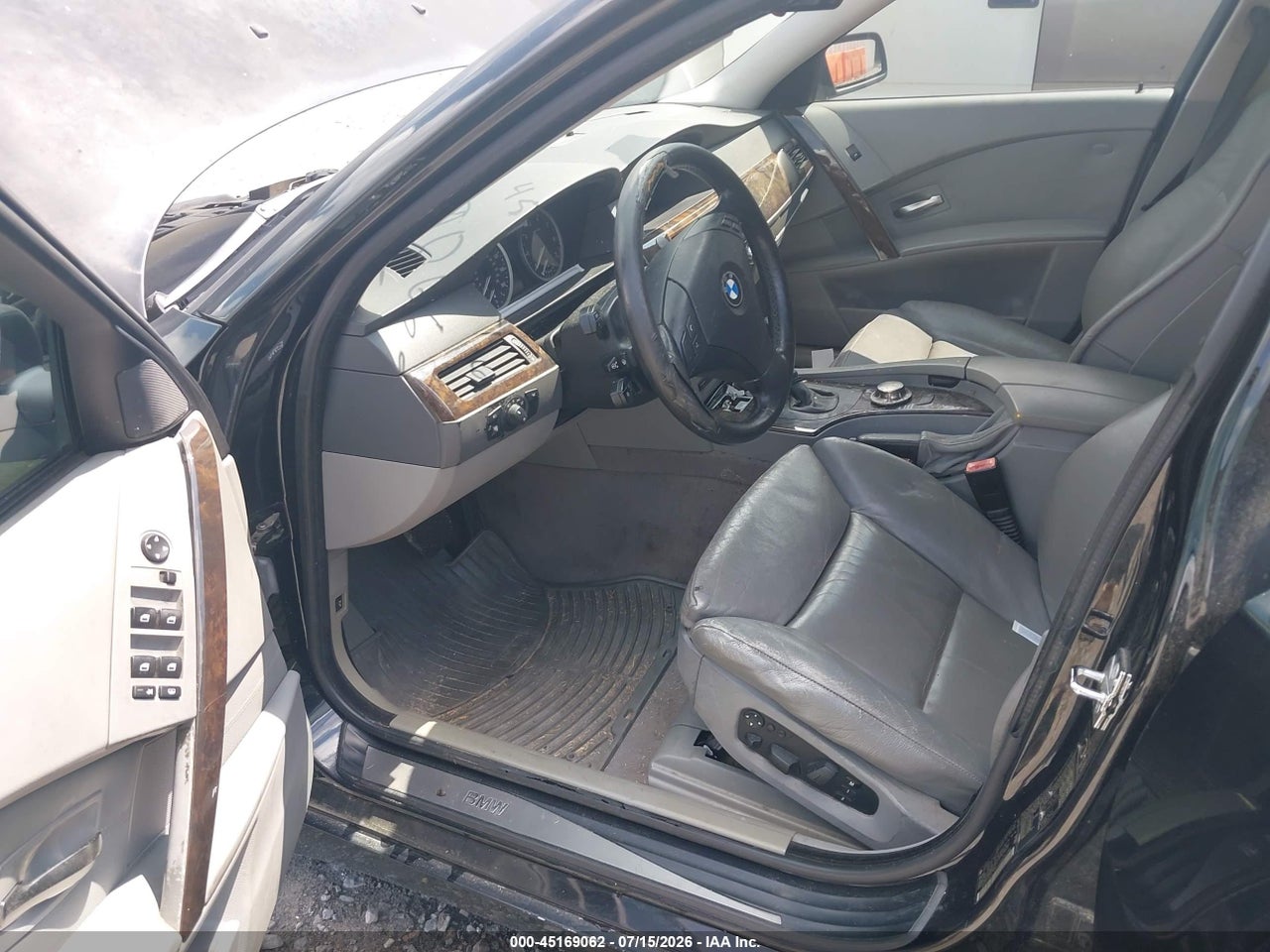 2004 BMW 530I   · 5/11