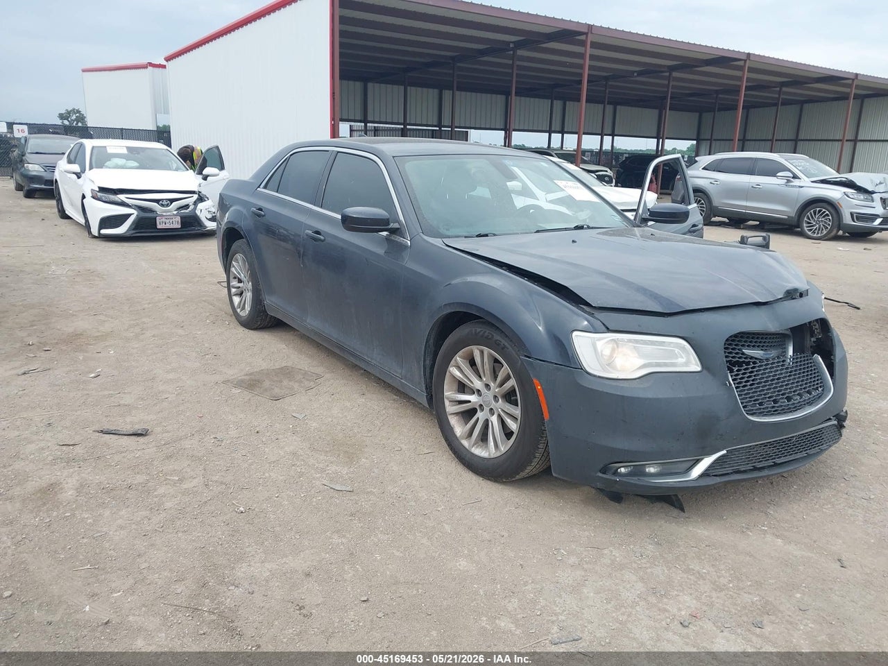 2C3CCAAG7JH****** · 2018 CHRYSLER 300 TOURING