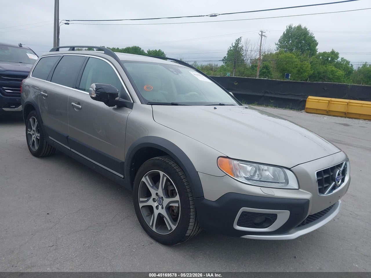 YV4902BZ9D1****** · 2013 VOLVO XC70 T6
