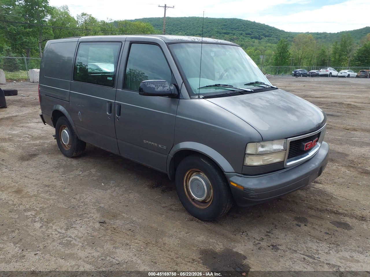 1GTDL19W6XB****** · 1999 GMC SAFARI STANDARD