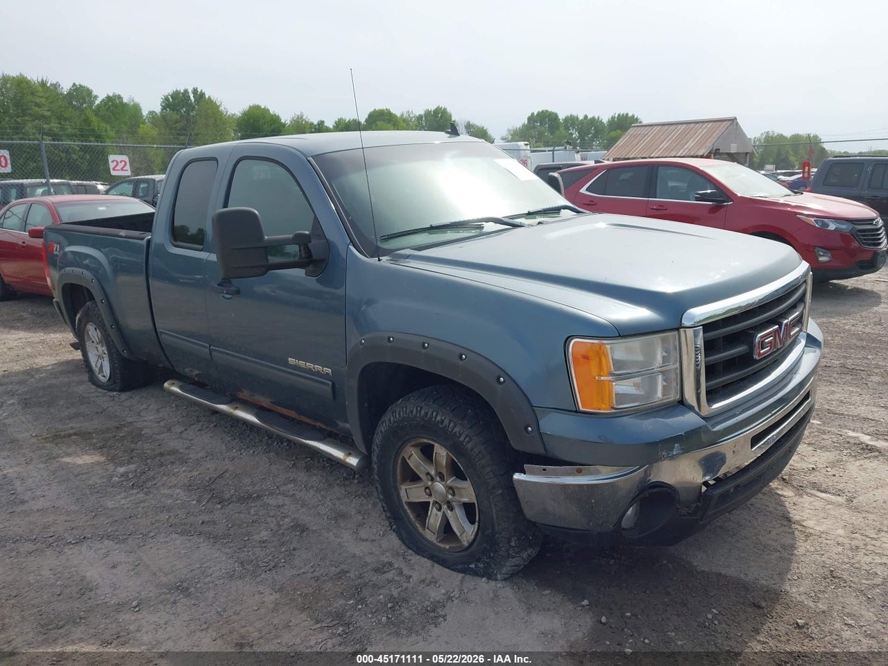 1GTR2VE32BZ****** · 2011 GMC SIERRA 1500 SLE