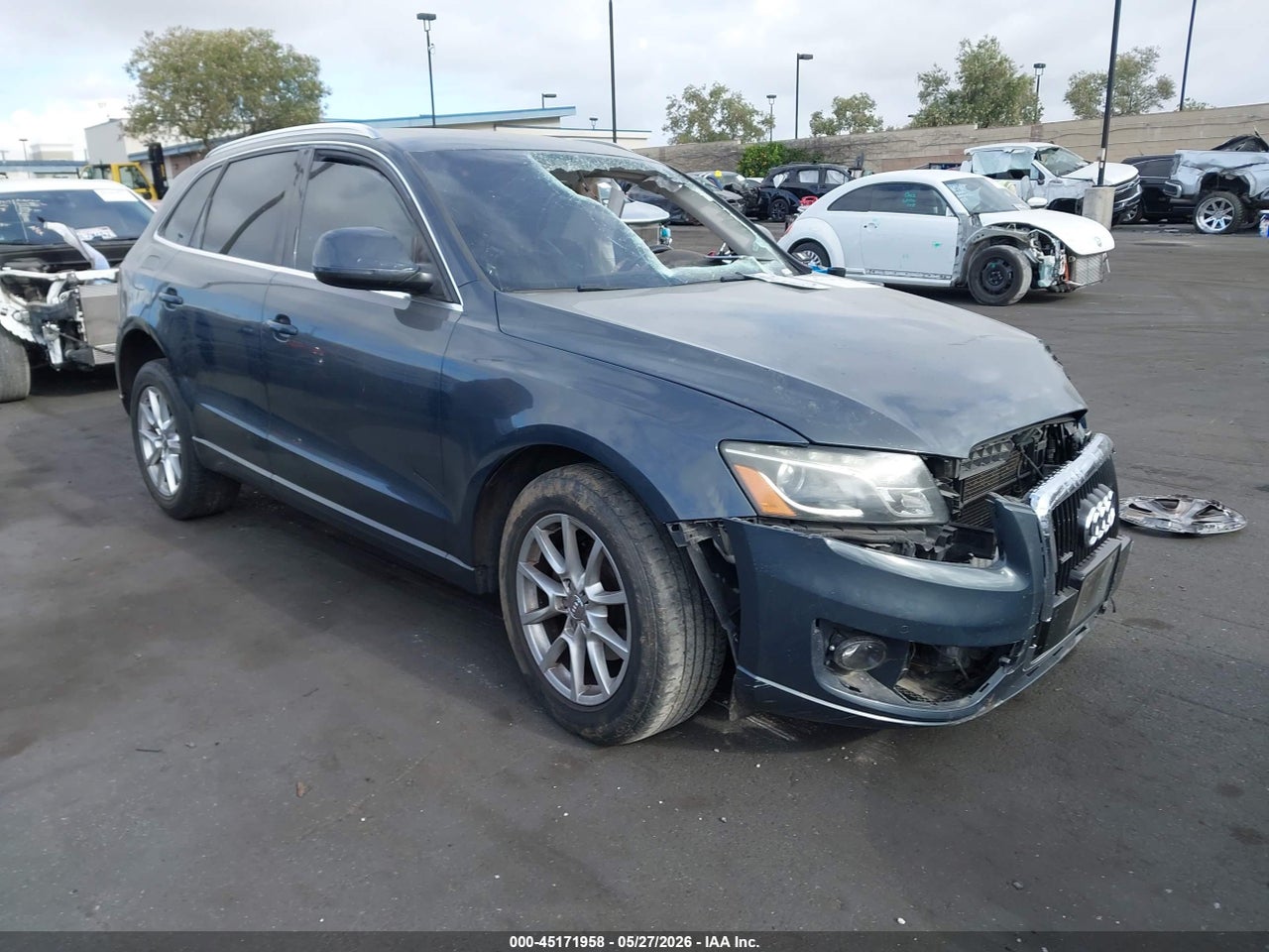 WA1LKAFPXAA****** · 2010 AUDI Q5 3.2 PREMIUM