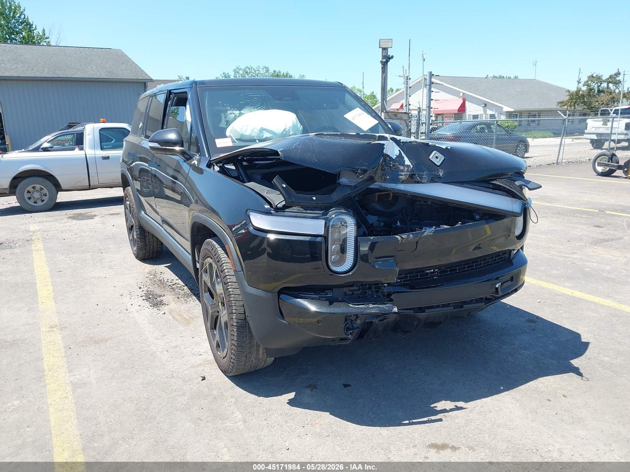7PDSGABA1PN****** · 2023 RIVIAN R1S ADVENTURE