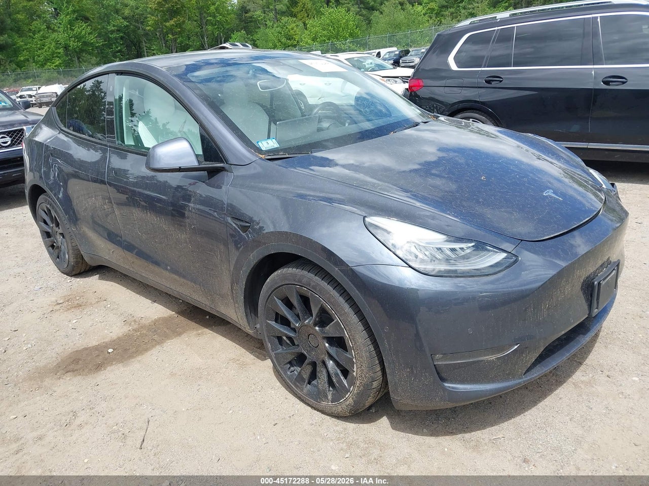 7SAYGDEE7NF****** · 2022 TESLA MODEL Y LONG RANGE DUAL MOTOR ALL-WHEEL DRIVE