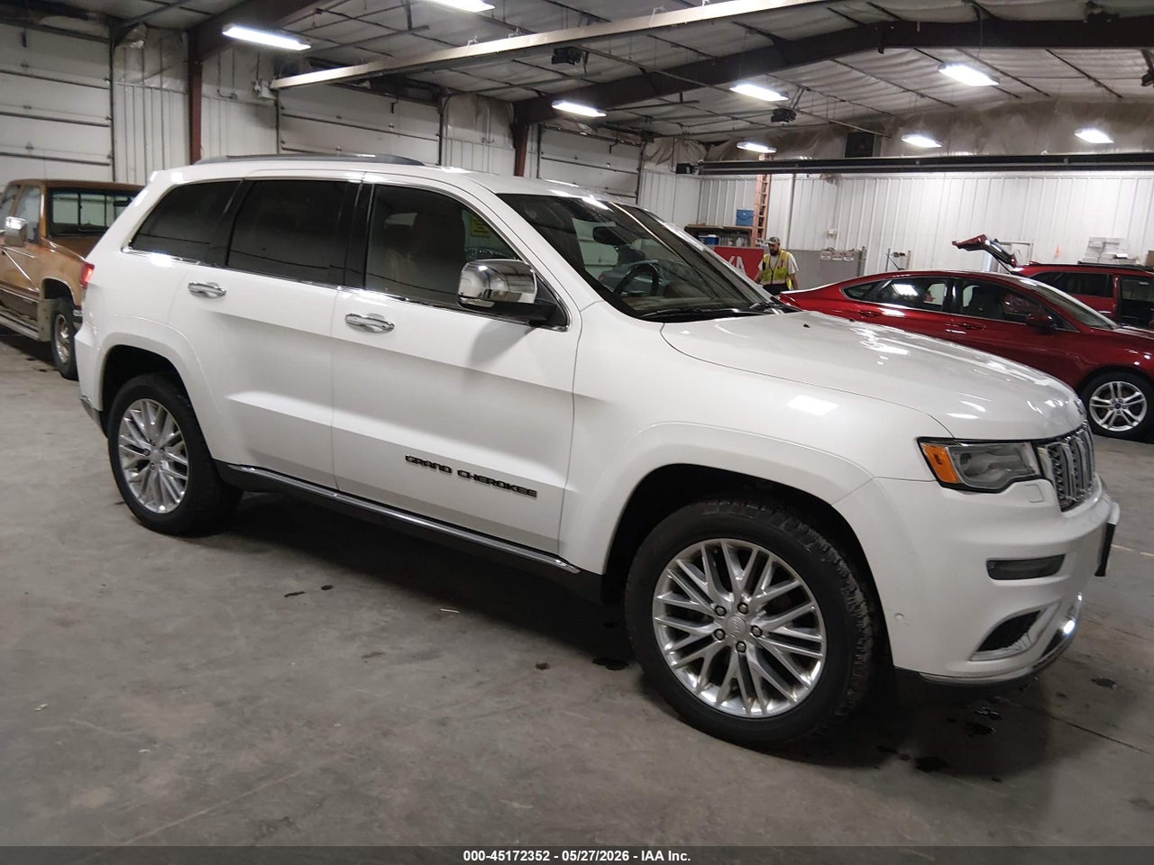 1C4RJFJG2JC****** · 2018 JEEP GRAND CHEROKEE SUMMIT 4X4