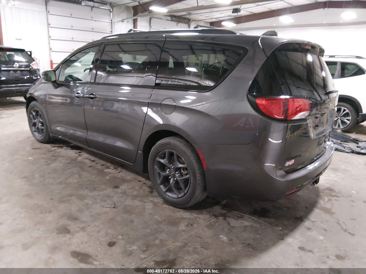 2018 CHRYSLER PACIFICA LIMITED · 3/11