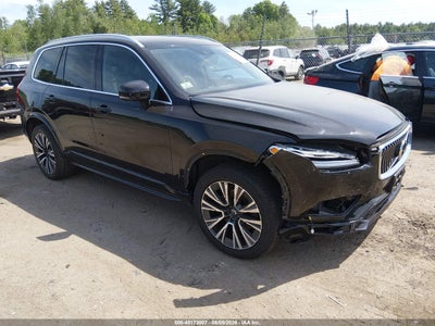 YV4102PK0M1****** · 2021 VOLVO XC90 T5 MOMENTUM 7 PASSENGER