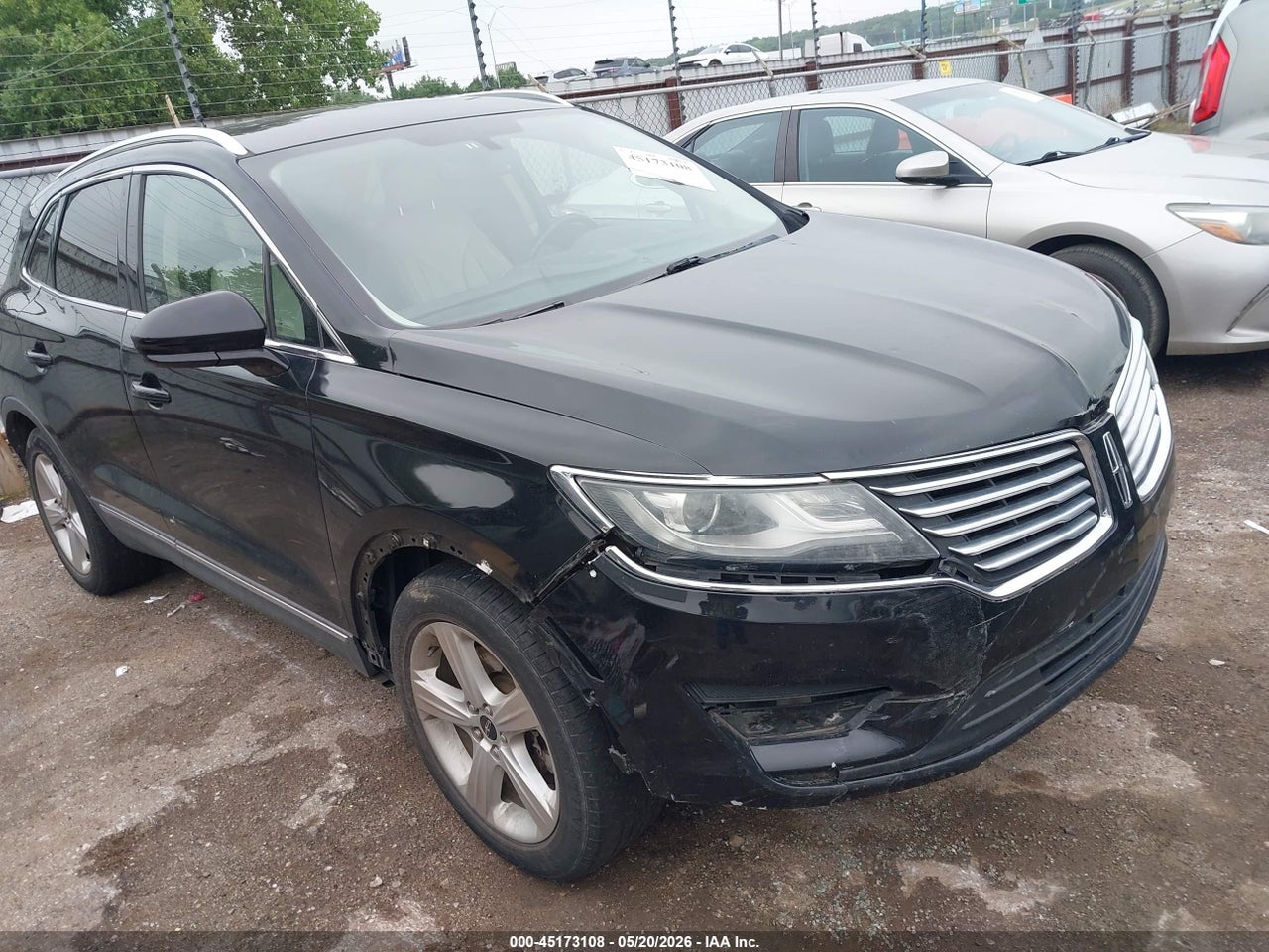 5LMCJ1C97HU****** · 2017 LINCOLN MKC PREMIERE