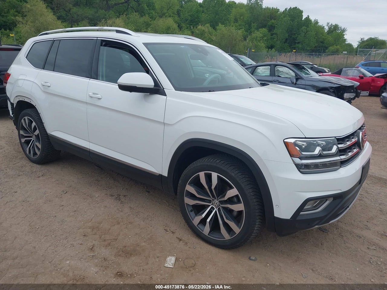 1V2NR2CA5KC****** · 2019 VOLKSWAGEN ATLAS 3.6L V6 SEL PREMIUM