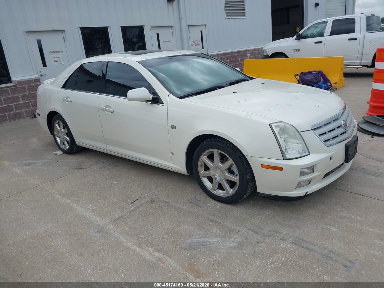 1G6DC67A260****** · 2006 CADILLAC STS V8