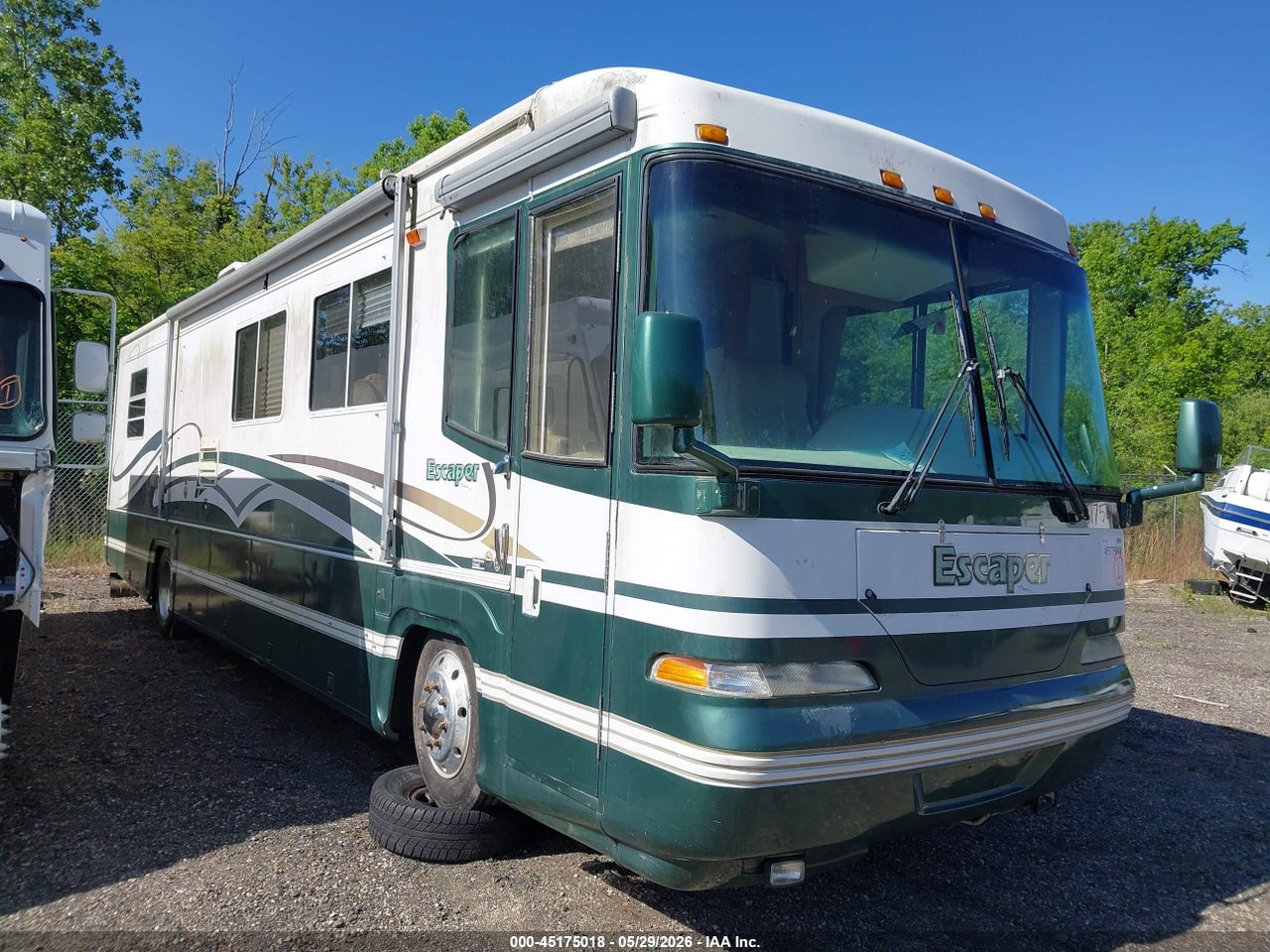 4UZ6XJCA0XC****** · 1999 FREIGHTLINER CHASSIS X LINE MOTOR HOME