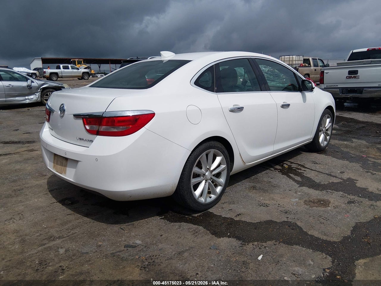 2015 BUICK VERANO LEATHER GROUP · 4/11