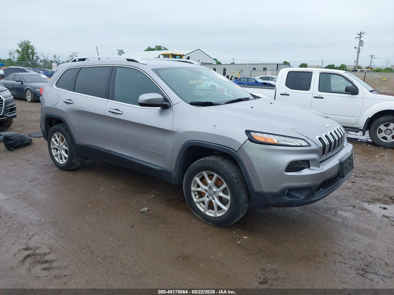1C4PJMCS1HD****** · 2017 JEEP CHEROKEE LATITUDE 4X4