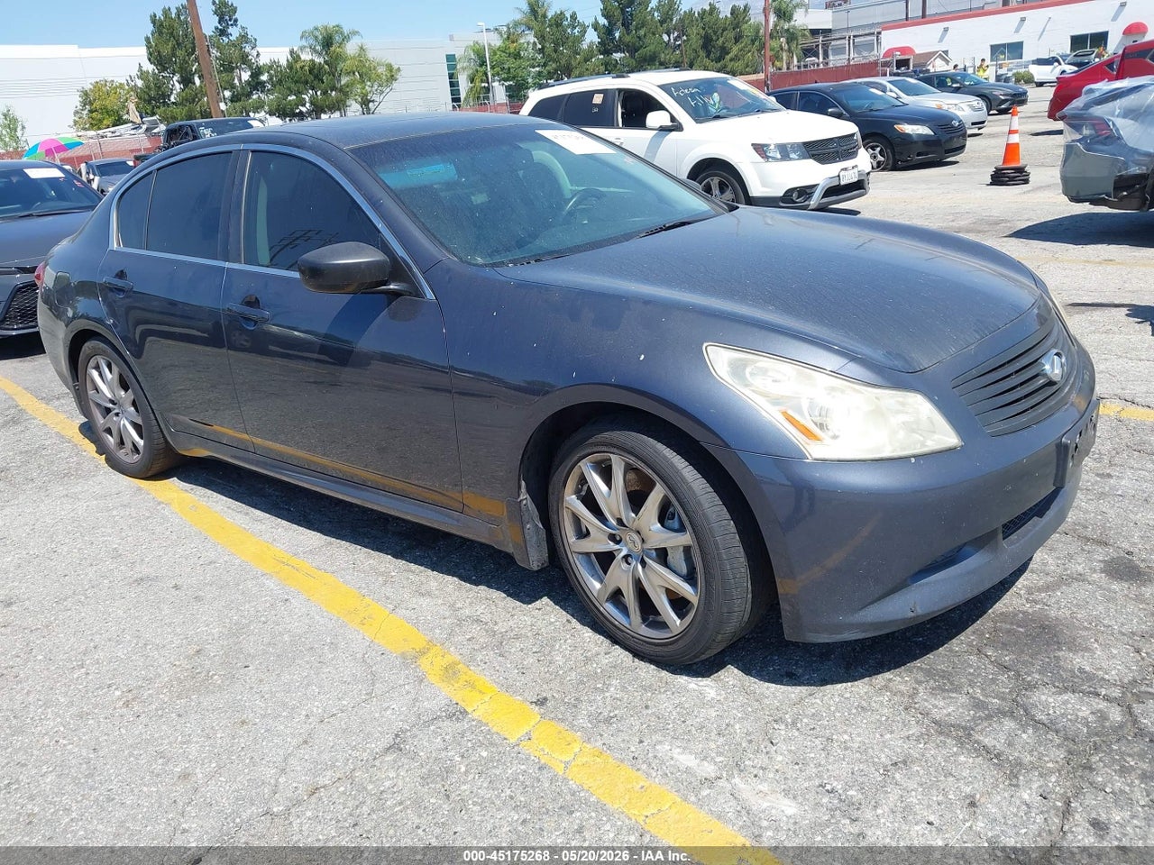 JNKCV61E29M****** · 2009 INFINITI G37 JOURNEY