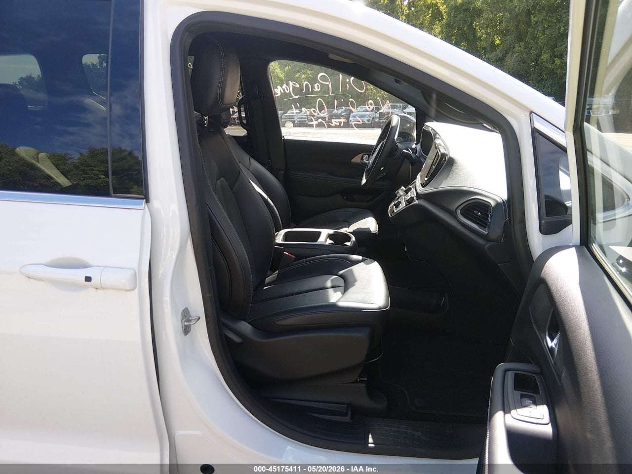 2025 CHRYSLER PACIFICA HYBRID SELECT · 5/11