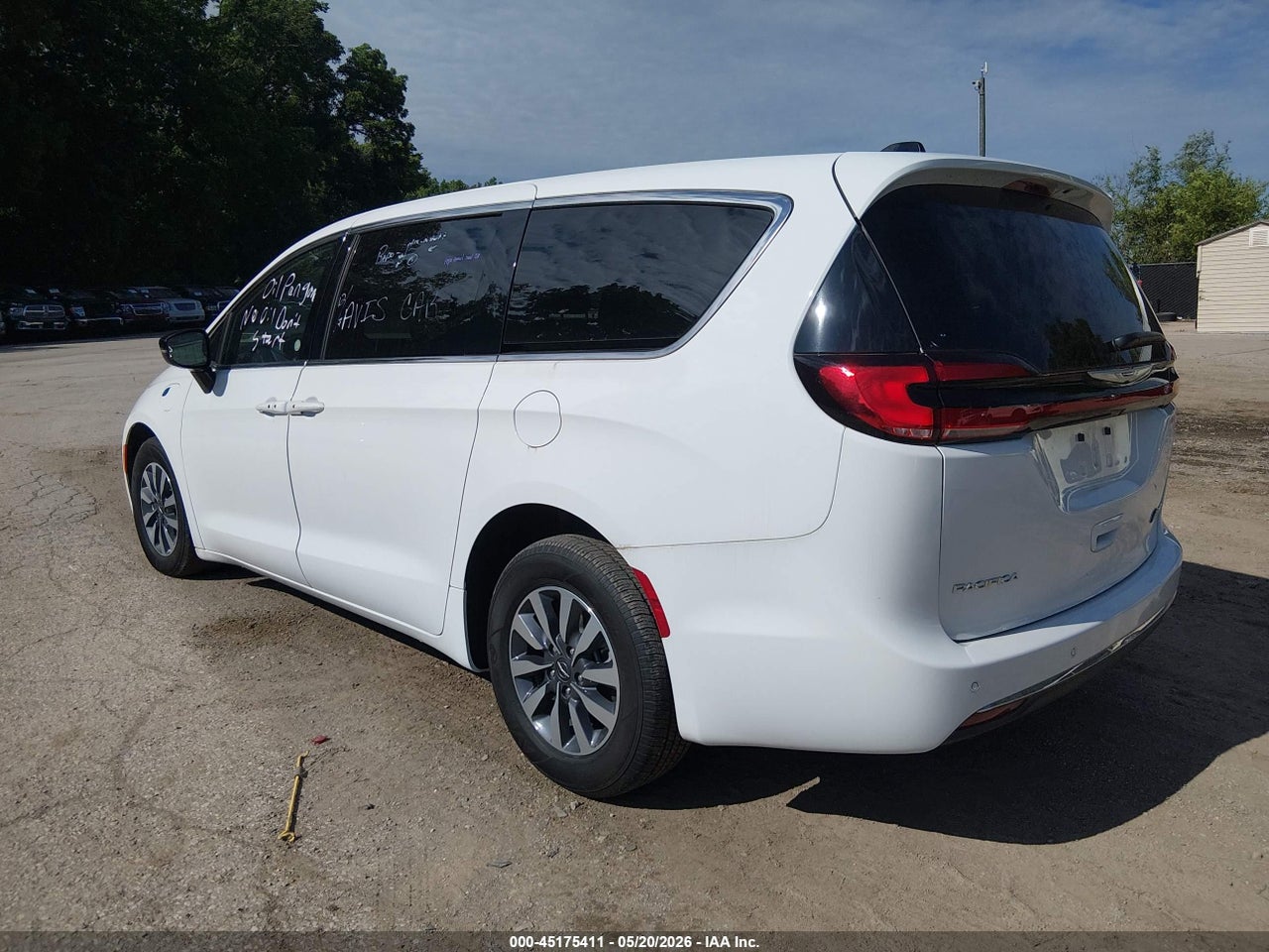2025 CHRYSLER PACIFICA HYBRID SELECT · 3/11