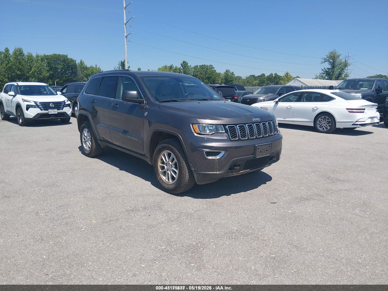 1C4RJFAG0KC****** · 2019 JEEP GRAND CHEROKEE LAREDO E 4X4