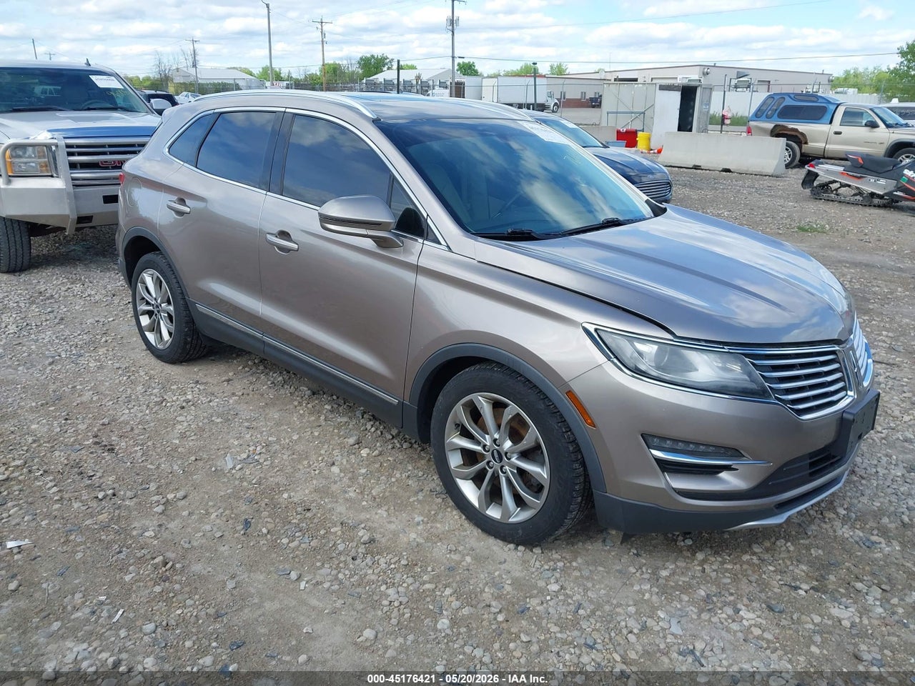 5LMCJ2D99JU****** · 2018 LINCOLN MKC SELECT