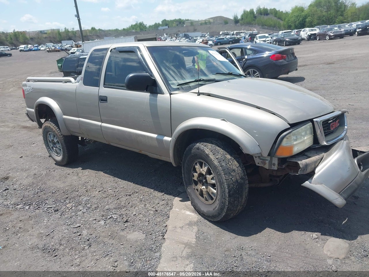 1GTCT19W828****** · 2002 GMC SONOMA SLS
